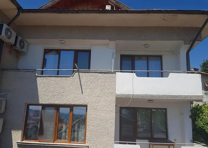 Guest house Guest Radost 2*